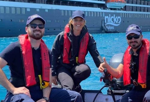 93A19B32-F375-42A1-944B-4E5CEF198C62